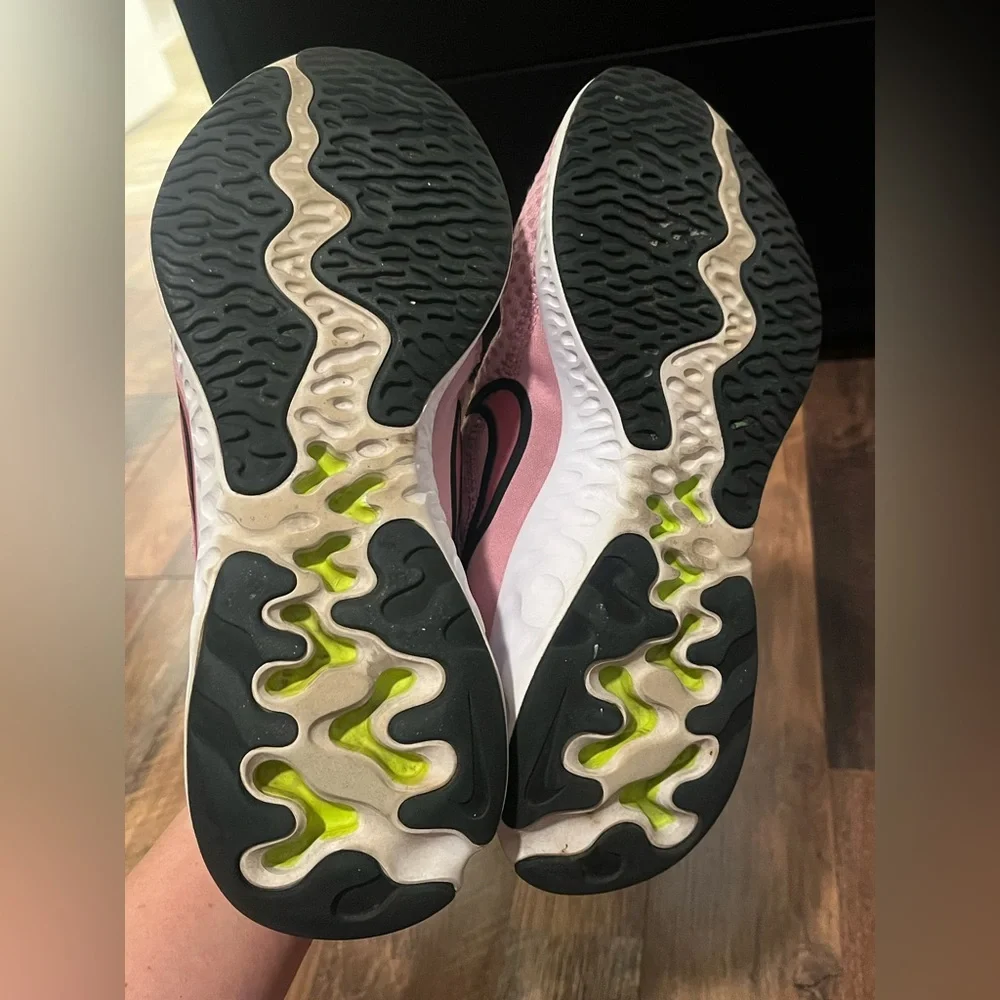 VGUC Nike Renew Women's Pink and Black Running Shoes - Picture 10 of 10